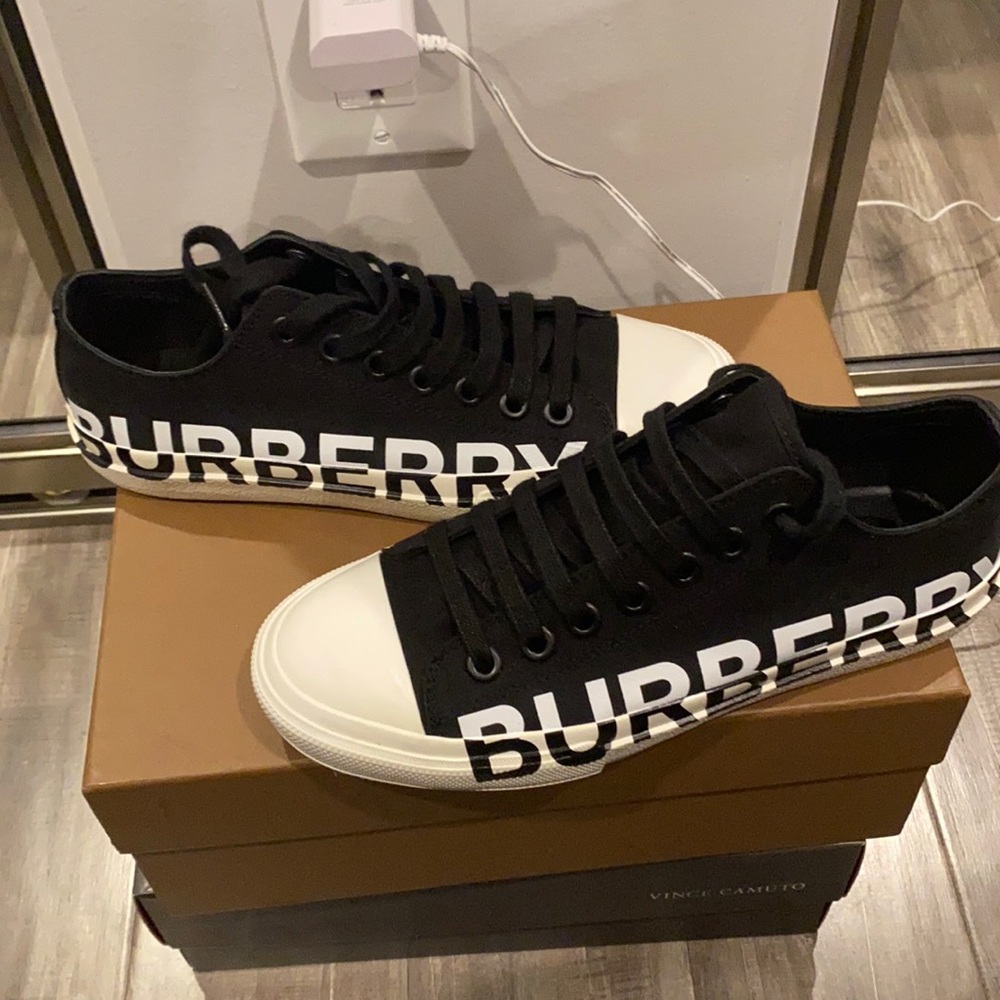Burberry black sneakers